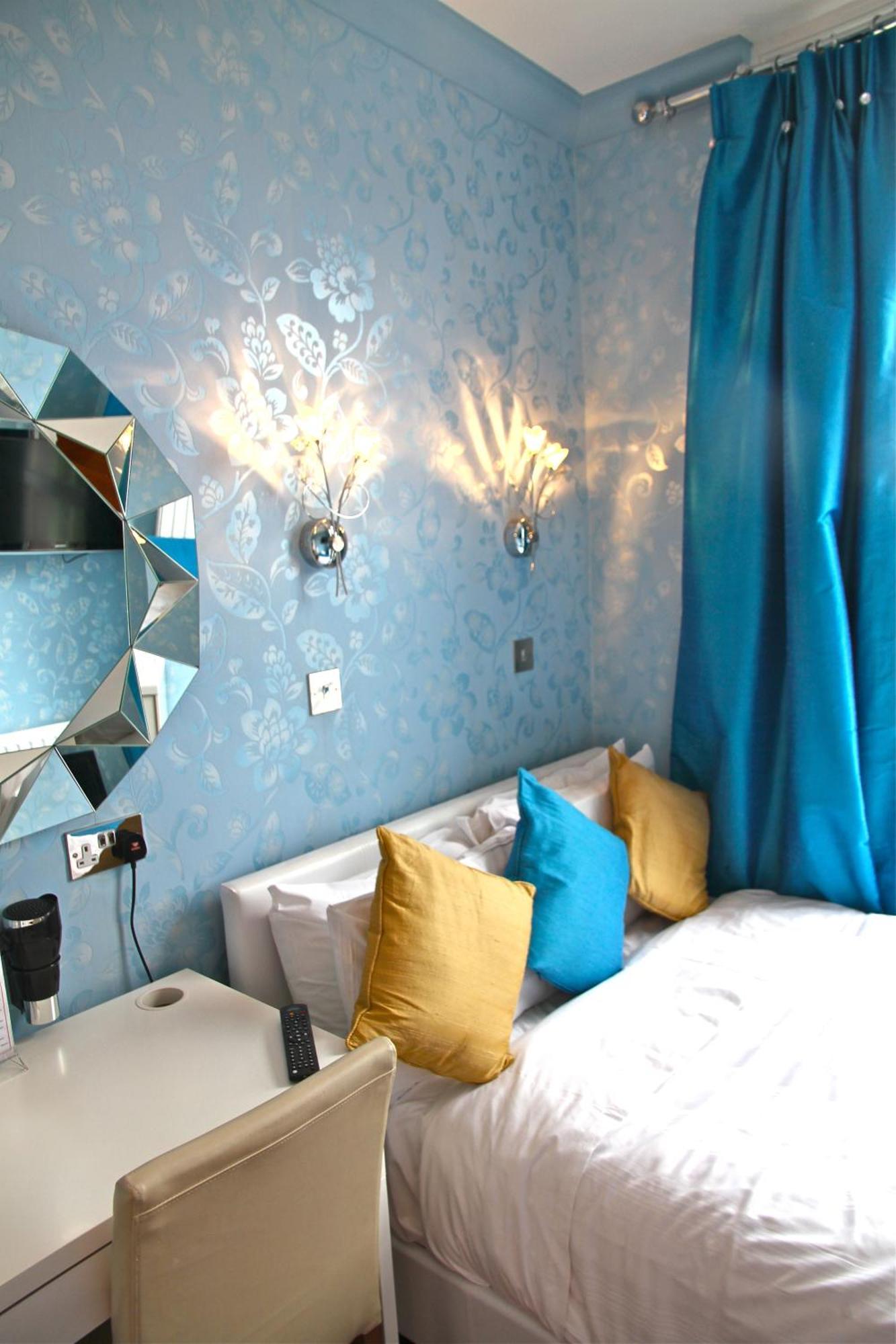 Crompton Guest House Hounslow Zewnętrze zdjęcie
