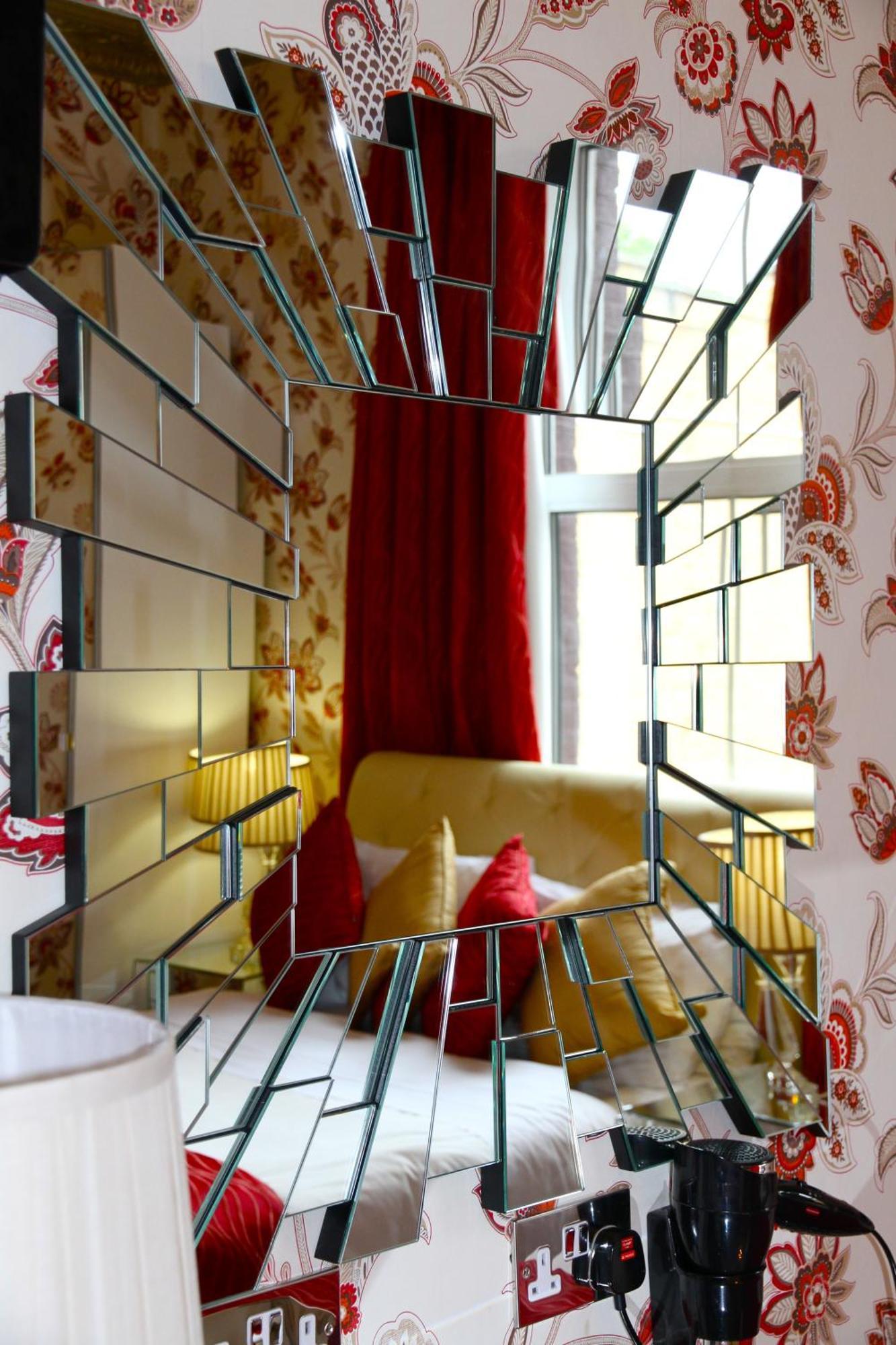 Crompton Guest House Hounslow Zewnętrze zdjęcie