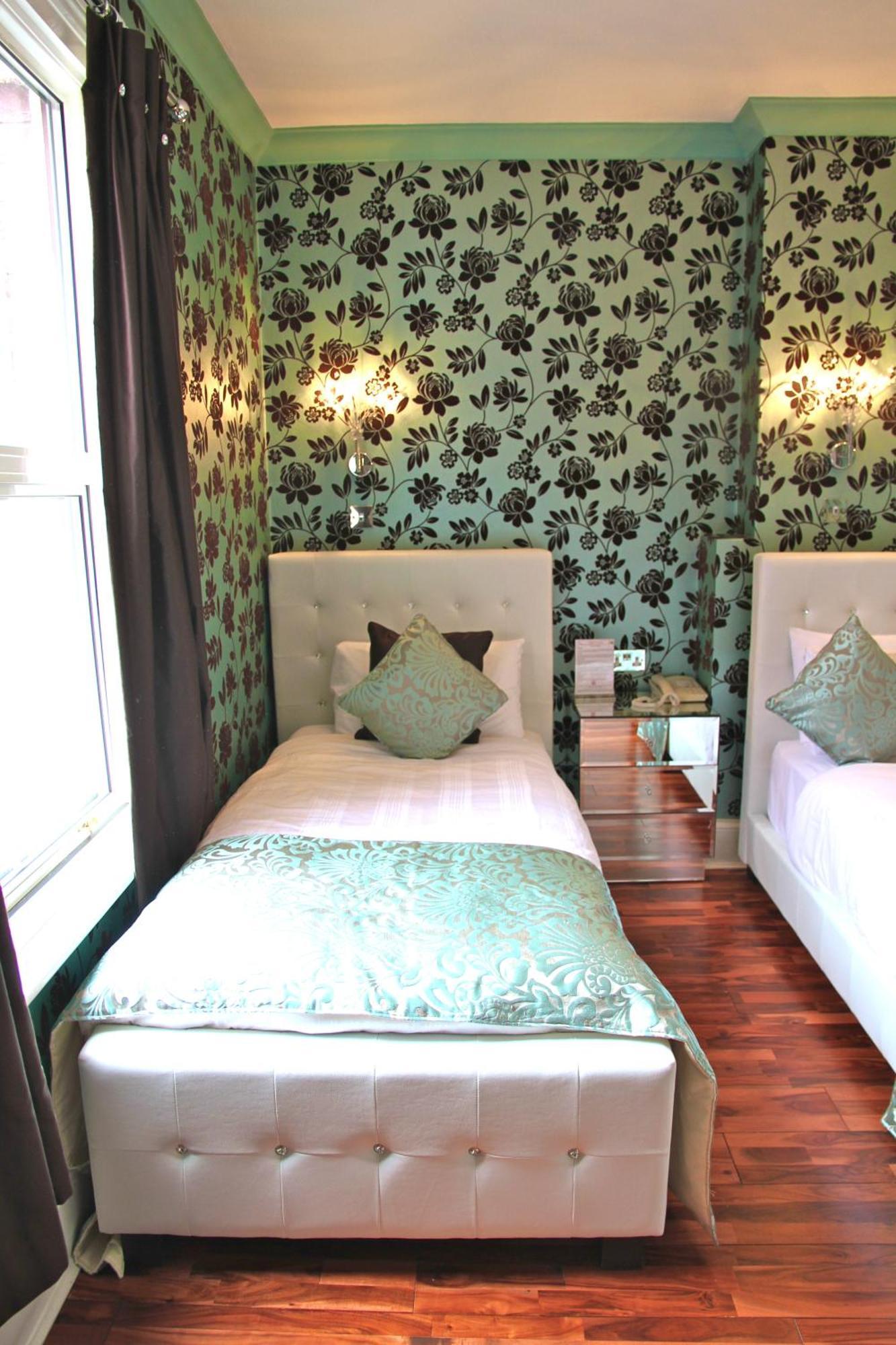 Crompton Guest House Hounslow Zewnętrze zdjęcie