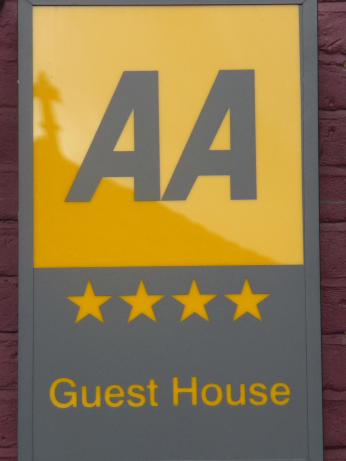 Crompton Guest House Hounslow Zewnętrze zdjęcie