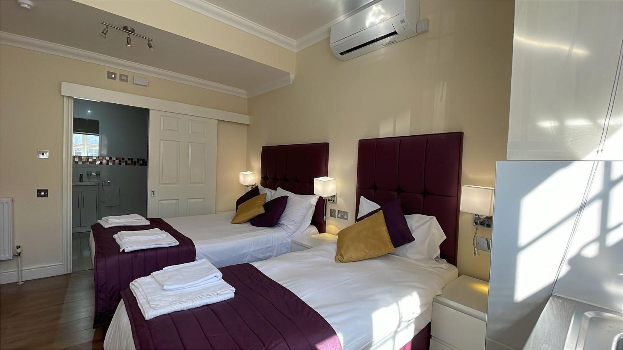 Crompton Guest House Hounslow Zewnętrze zdjęcie
