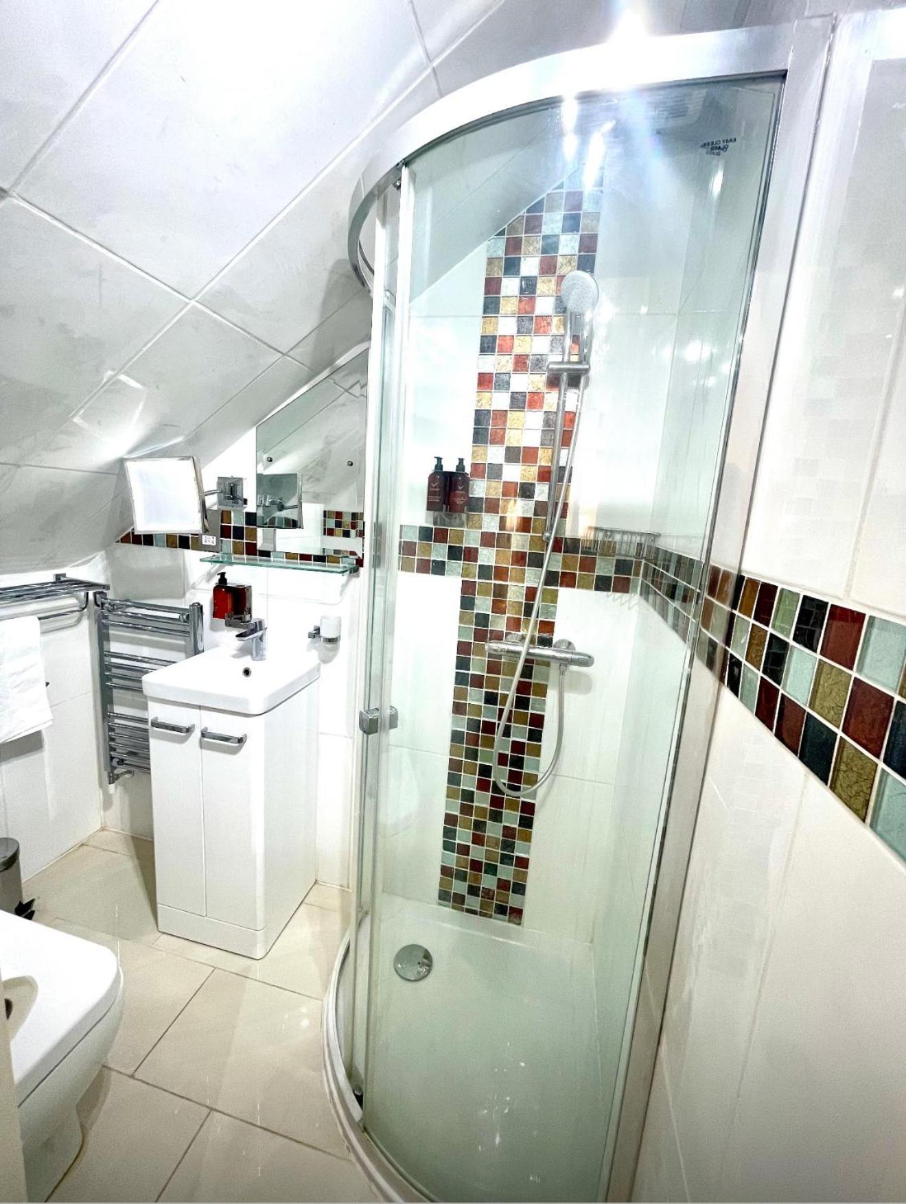 Crompton Guest House Hounslow Zewnętrze zdjęcie