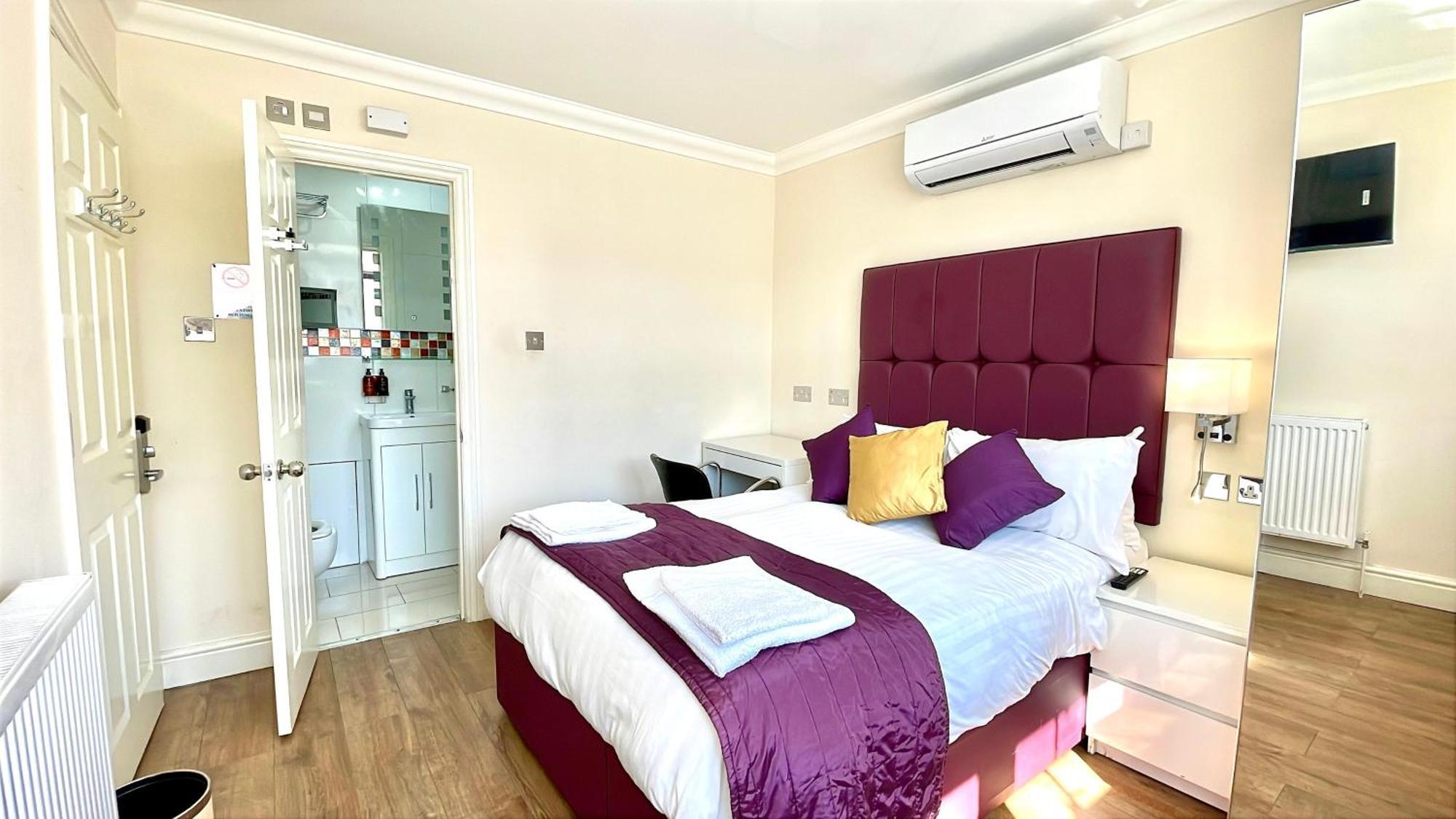 Crompton Guest House Hounslow Zewnętrze zdjęcie