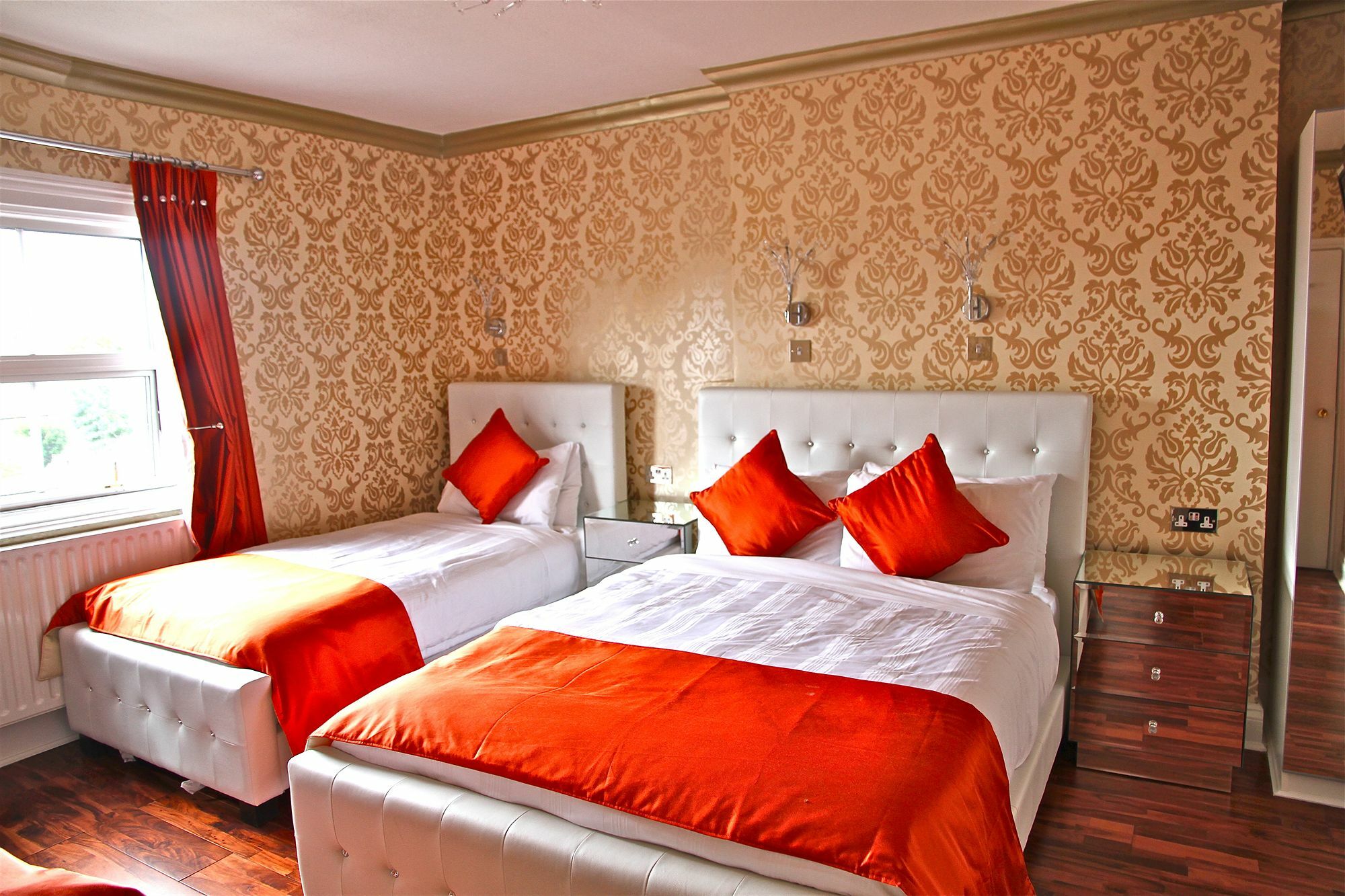Crompton Guest House Hounslow Zewnętrze zdjęcie