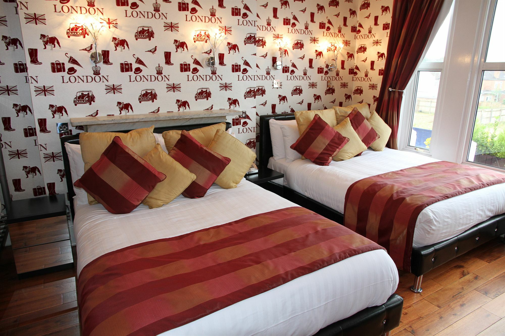 Crompton Guest House Hounslow Zewnętrze zdjęcie